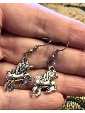 New Pretty Prancing Miniature Unicorn 🦄 3D Earrings 

Full Unicorn 🦄
